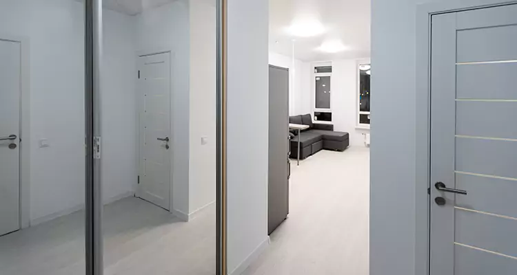 Modern Mirrored Closet Doors Repair in Bay Point, CA